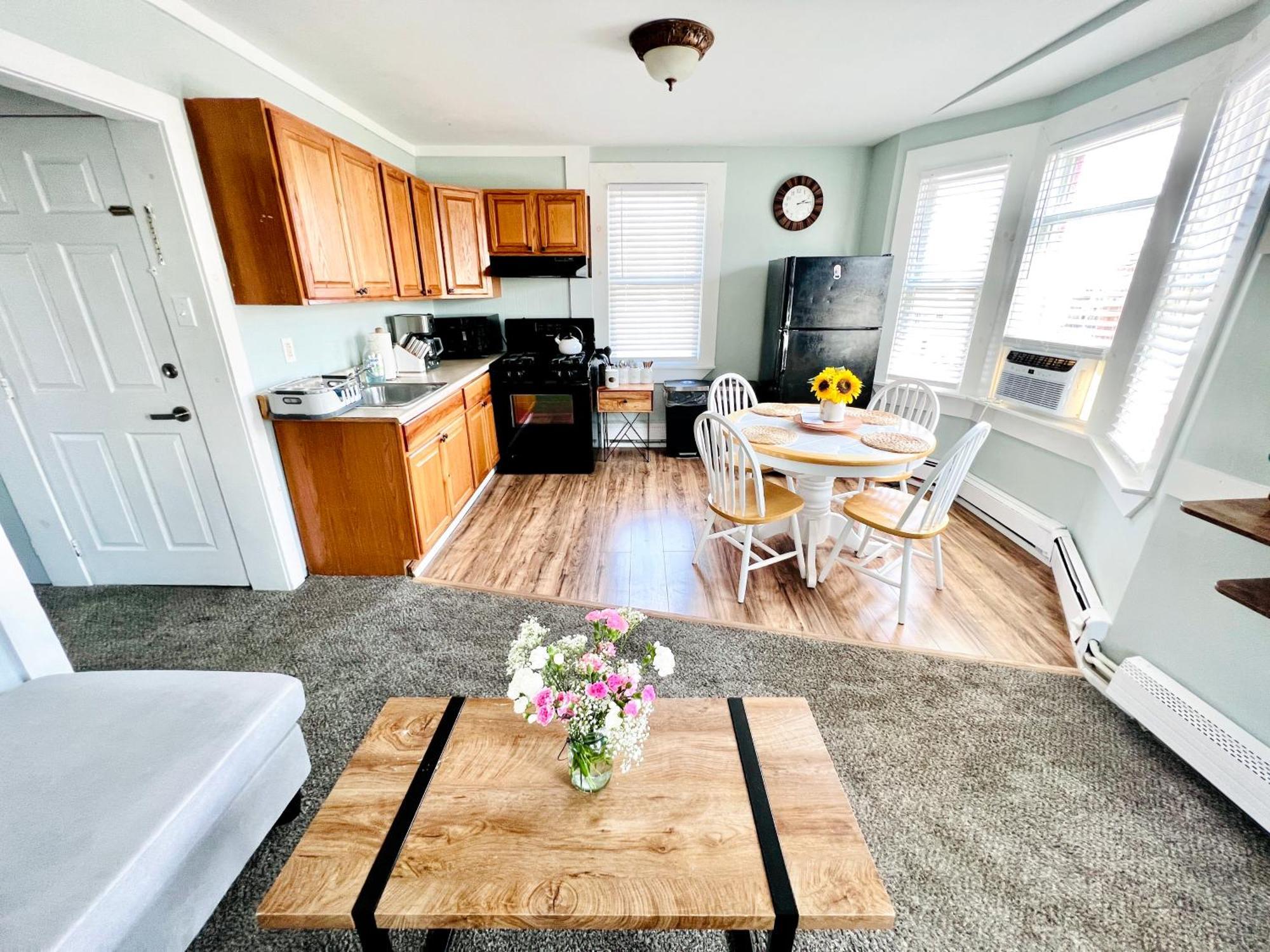Entire Lovely 3 Bedroom, 2 Bathroom Apartment! 1 Block To The Beach And Boardwalk! Wildwood Eksteriør bilde